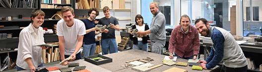 Blick in die Materialsammlung der Modellbauwerkstatt